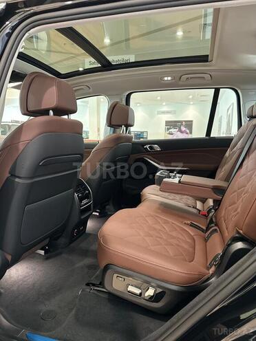 BMW X7-12