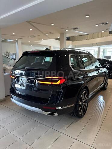 BMW X7-6