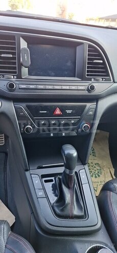 Hyundai Elantra 2018, 142,000 km - 1.6 л - Şəki