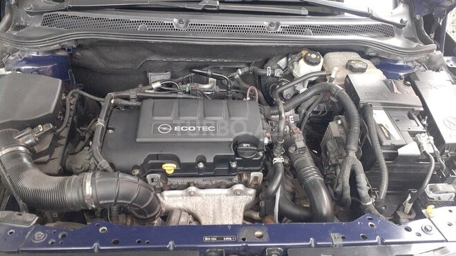 Opel Astra 2011, 153,000 km - 1.4 л - Ağsu