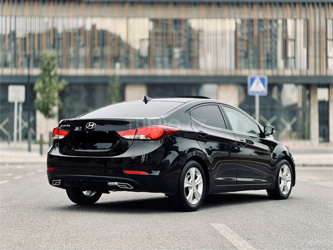 Hyundai Elantra 2015, 90,000 km - 1.8 l - Bakı