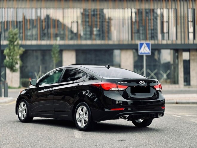 Hyundai Elantra 2015, 90,000 km - 1.8 l - Bakı