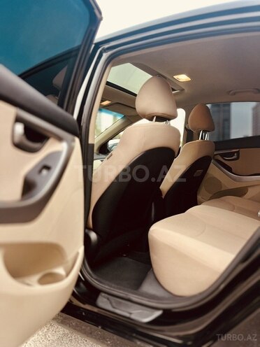 Hyundai Elantra 2015, 90,000 km - 1.8 l - Bakı