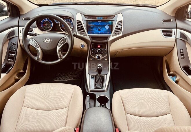 Hyundai Elantra 2015, 90,000 km - 1.8 l - Bakı