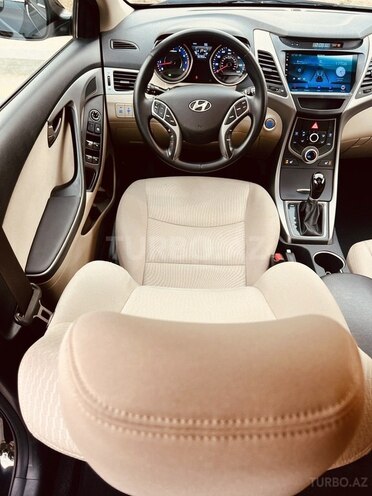 Hyundai Elantra 2015, 90,000 km - 1.8 l - Bakı