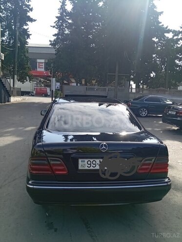 Mercedes E 240 2000, 480,000 km - 2.4 l - Zaqatala