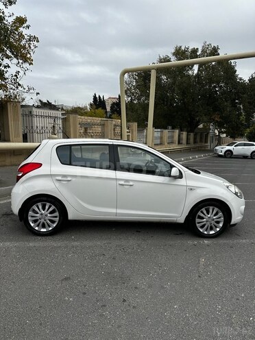 Hyundai i20 2011, 177,660 km - 1.6 l - Bakı