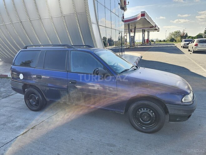 Opel Astra 1996, 265,980 km - 1.8 l - Qəbələ