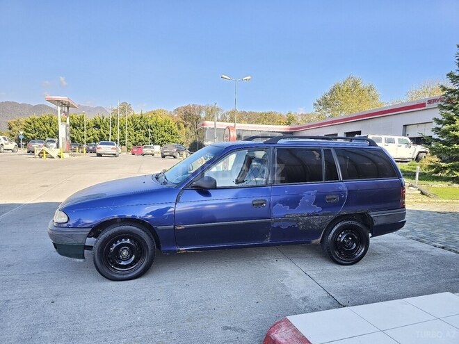 Opel Astra 1996, 265,980 km - 1.8 l - Qəbələ