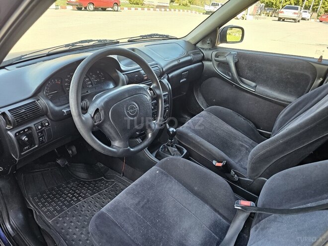 Opel Astra 1996, 265,980 km - 1.8 l - Qəbələ