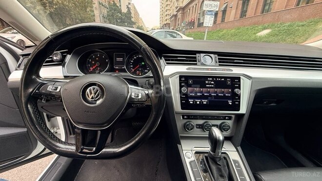 Volkswagen Passat 2018, 111,111 km - 1.8 л - Bakı