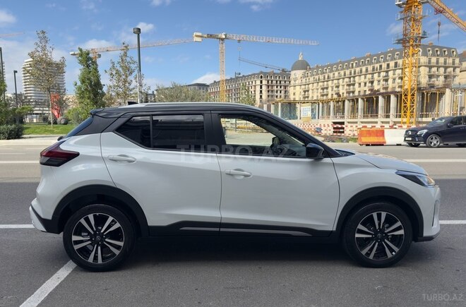 Nissan Kicks 2023, 18,300 km - 1.6 л - Bakı