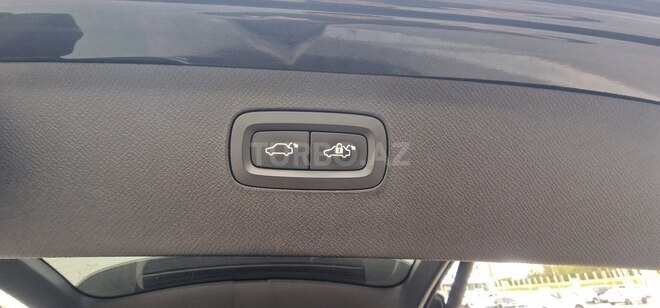 Volvo XC90-10