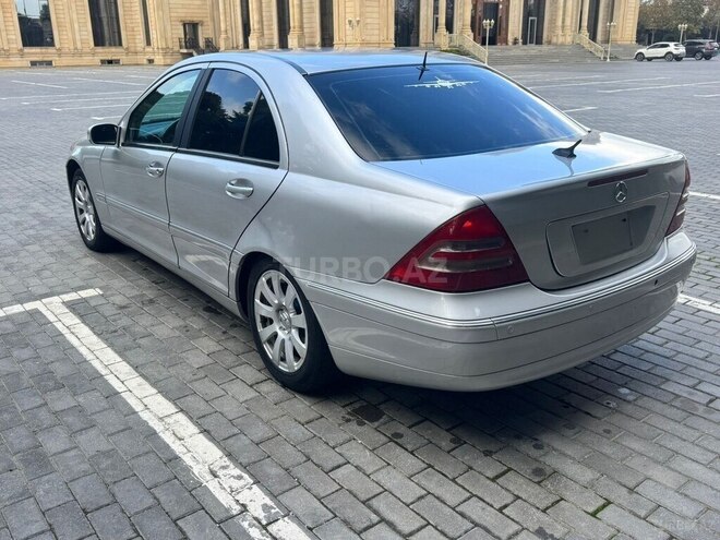 Mercedes C 240 2002, 290,000 km - 2.6 l - Bakı