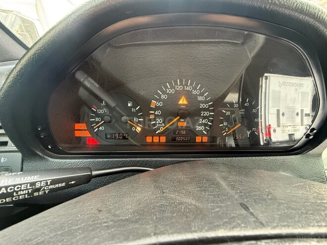 Mercedes C 240 1997, 310,000 km - 2.4 л - Bakı