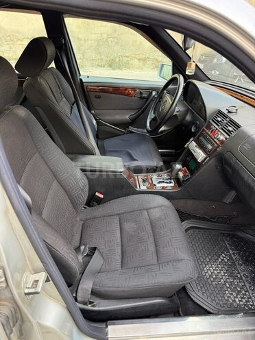 Mercedes C 240 1997, 310,000 km - 2.4 л - Bakı