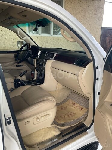 Lexus LX 570 2009, 168,981 km - 5.7 l - Salyan