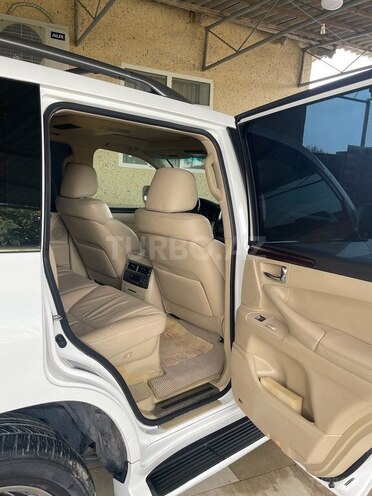 Lexus LX 570 2009, 168,981 km - 5.7 l - Salyan