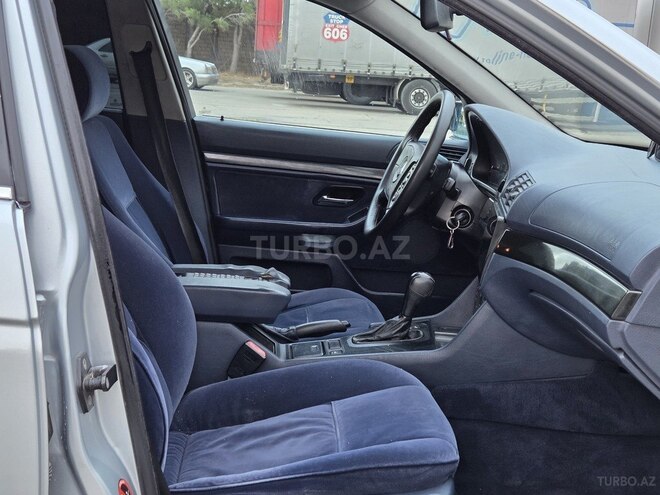 BMW 523 1997, 301,000 km - 2.5 l - Sumqayıt
