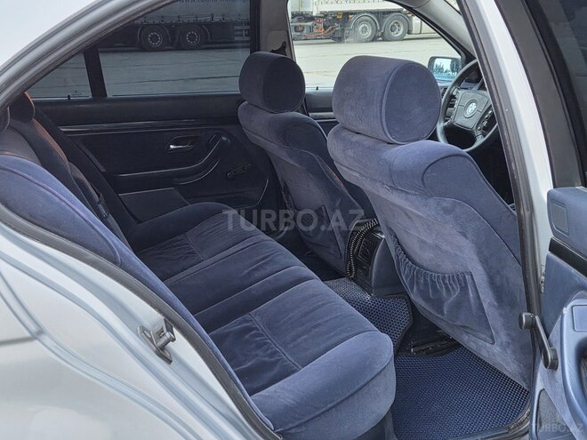 BMW 523 1997, 301,000 km - 2.5 l - Sumqayıt