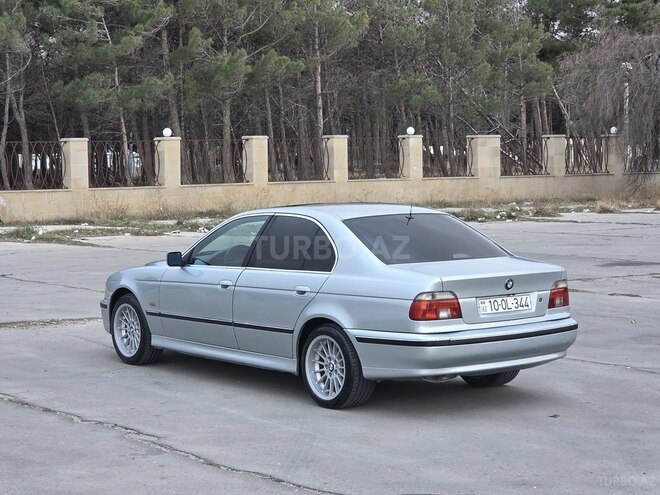 BMW 523 1997, 301,000 km - 2.5 l - Sumqayıt