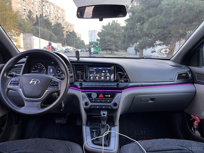 Hyundai Elantra 2017, 276,807 km - 2.0 л - Bakı