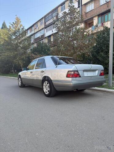 Mercedes 220 E 1994, 365,000 km - 2.2 l - Gəncə