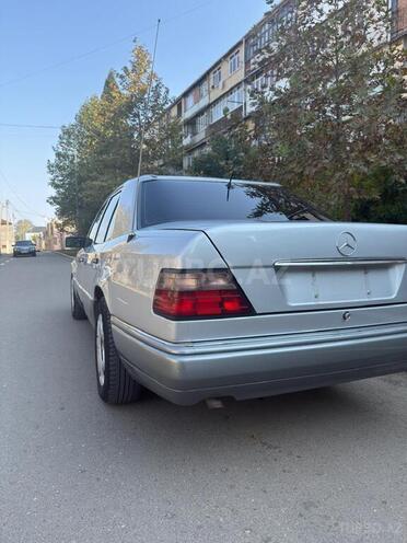 Mercedes 220 E 1994, 365,000 km - 2.2 l - Gəncə