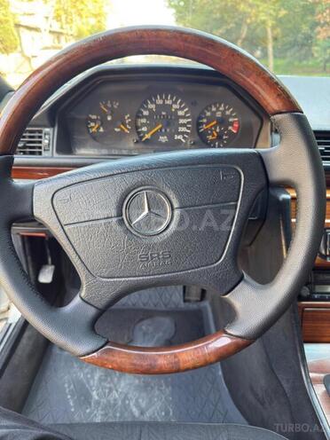 Mercedes 220 E 1994, 365,000 km - 2.2 l - Gəncə