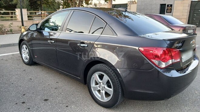 Chevrolet Cruze 2015, 296,000 km - 1.4 l - Goranboy