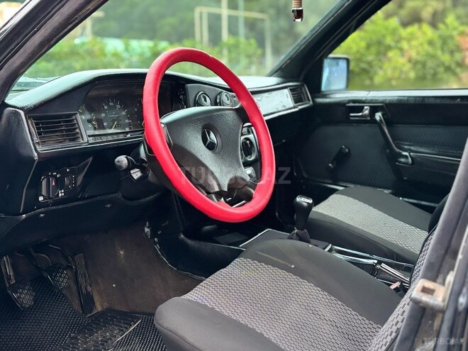 Mercedes 190 1991, 215,470 km - 2.0 л - Bakı