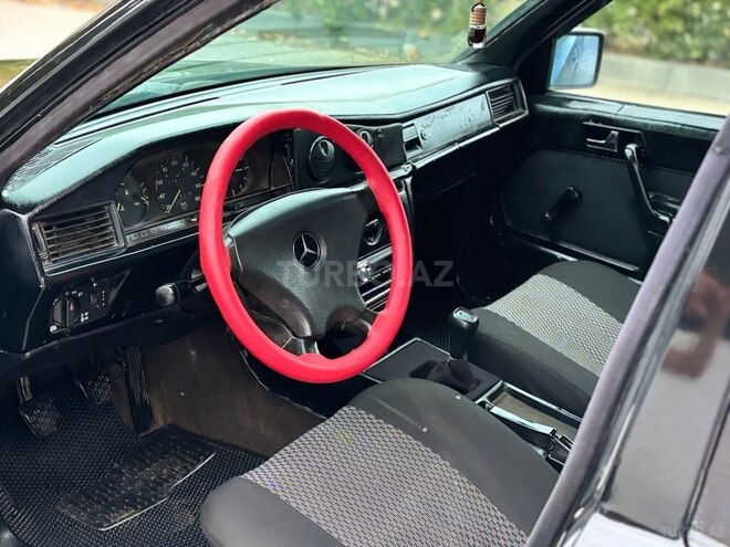 Mercedes 190 1991, 215,470 km - 2.0 л - Bakı