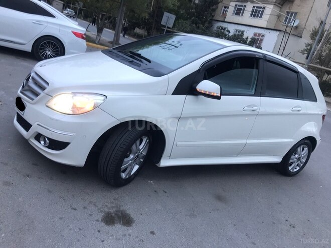 Mercedes B 180 2011, 174,000 km - 1.6 l - Sumqayıt