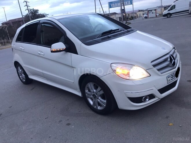 Mercedes B 180 2011, 174,000 km - 1.6 l - Sumqayıt