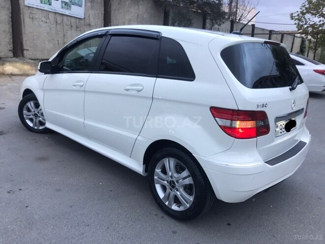 Mercedes B 180 2011, 174,000 km - 1.6 l - Sumqayıt