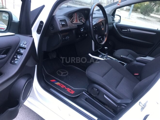 Mercedes B 180 2011, 174,000 km - 1.6 l - Sumqayıt