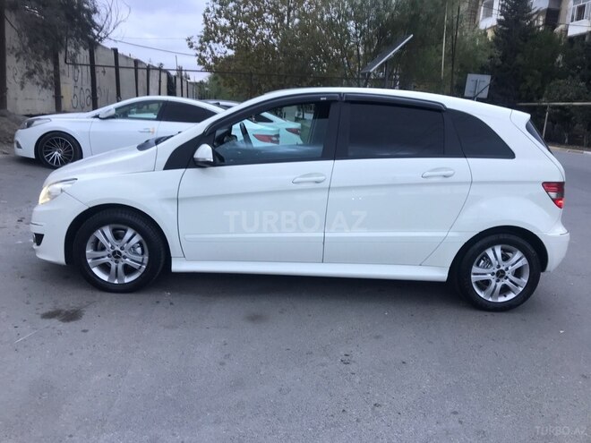 Mercedes B 180 2011, 174,000 km - 1.6 l - Sumqayıt