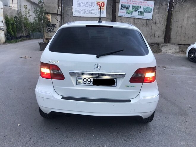 Mercedes B 180 2011, 174,000 km - 1.6 l - Sumqayıt