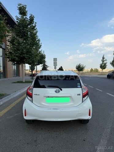 Toyota Aqua 2017, 128,000 km - 1.5 l - Bakı