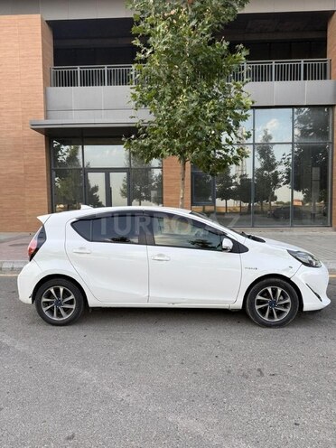Toyota Aqua 2017, 128,000 km - 1.5 l - Bakı