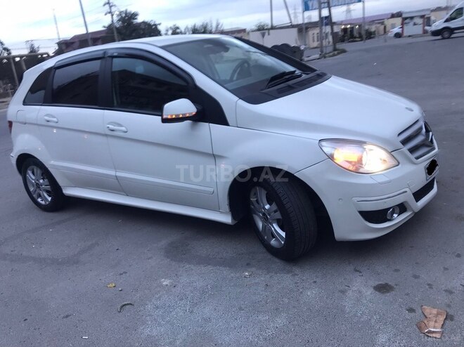 Mercedes B 180 2011, 174,000 km - 1.6 l - Sumqayıt