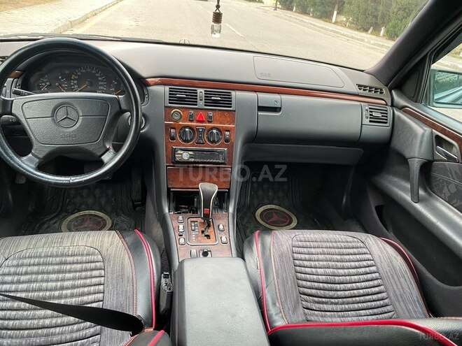 Mercedes E 220 1999, 365,285 km - 2.2 l - Xırdalan