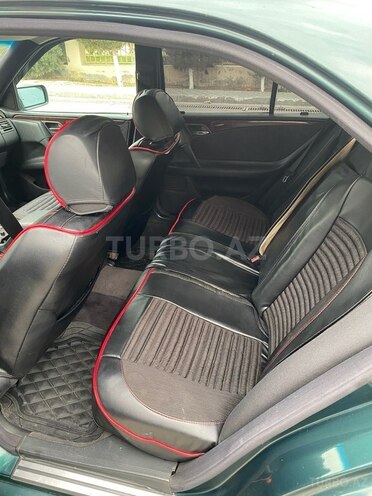 Mercedes E 220 1999, 365,285 km - 2.2 l - Xırdalan