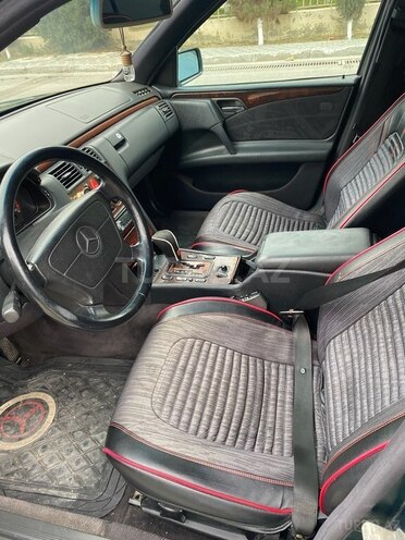 Mercedes E 220 1999, 365,285 km - 2.2 l - Xırdalan
