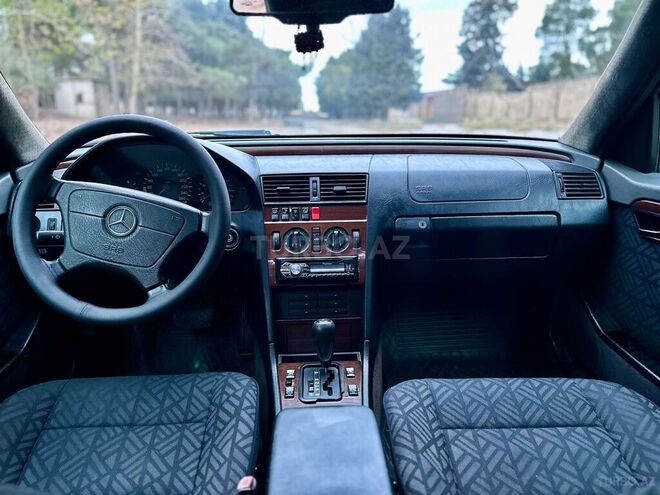 Mercedes C 280 1996, 324,000 km - 2.8 l - Sumqayıt
