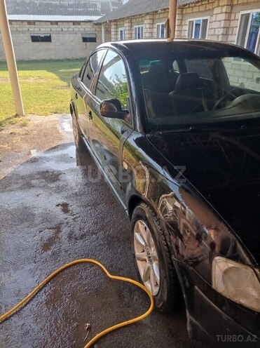 Volkswagen Passat 1998, 235,000 km - 1.8 l - Ağdaş