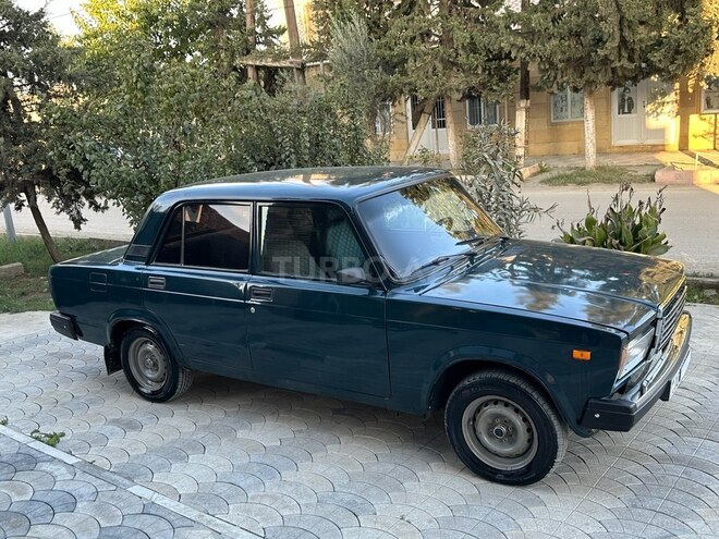 LADA (VAZ) 2107 2006, 150,000 km - 1.6 l - Salyan