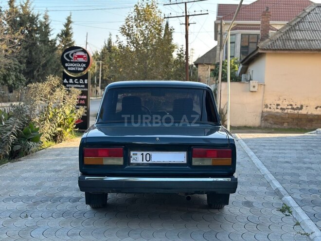 LADA (VAZ) 2107 2006, 150,000 km - 1.6 l - Salyan