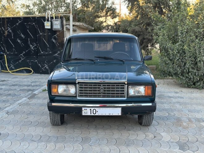 LADA (VAZ) 2107 2006, 150,000 km - 1.6 l - Salyan