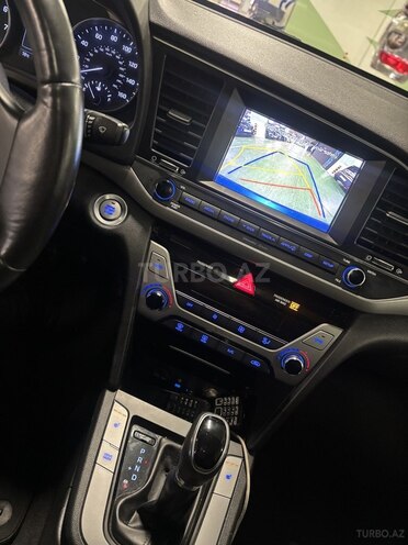 Hyundai Elantra 2017, 135,990 km - 2.0 l - Bakı